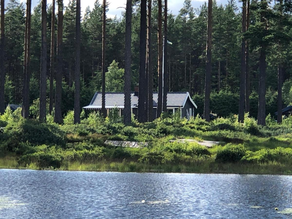 Modern Lakeside Cottage & Boat Near Isaberg Kavsjo Bagian luar foto
